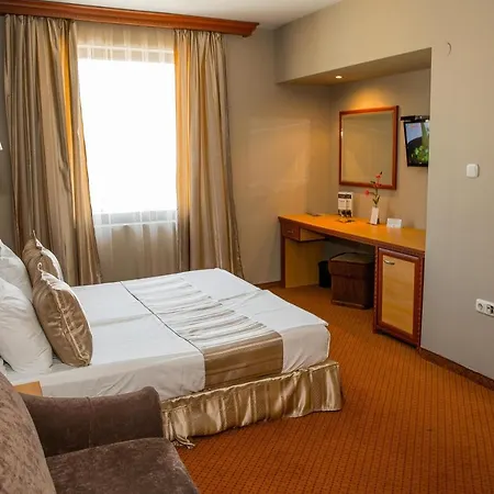 Hotel Ezeretz 4*