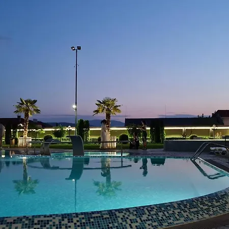 Ezeretz Hotel