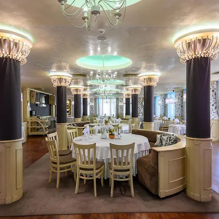 Ezeretz Hotel