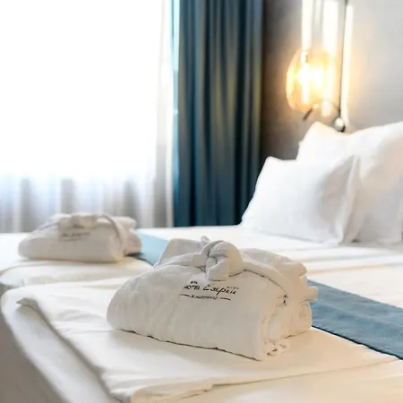 Ezeretz Hotel