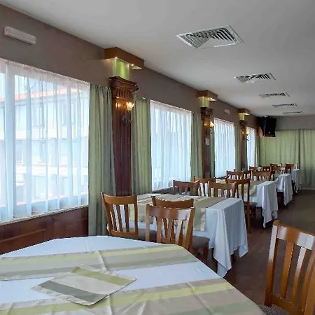 Ezeretz Hotel 4*