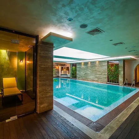 Ezeretz Hotel 4*