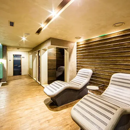 Hotel Ezeretz 4*