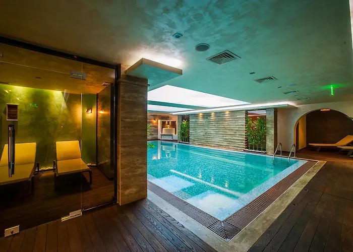 езерец Хотел 4*